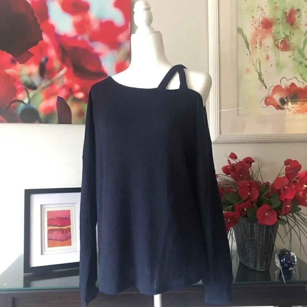 Cold Shoulder Dark Navy Sweater M - Picture 2 of 8